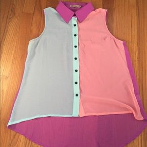 Sleeveless button up blouse